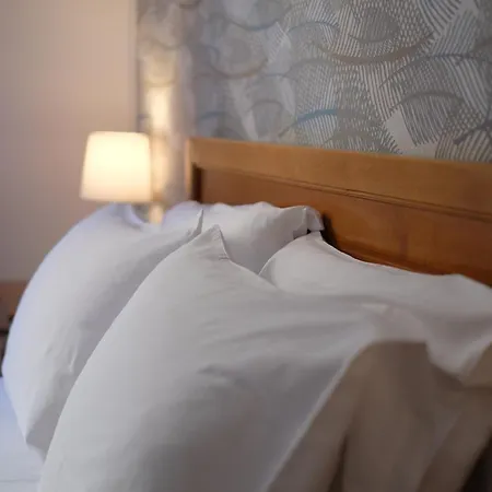 Eviali Apartman Límni